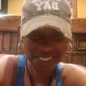 Meet your Posher, Catina